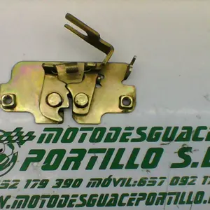 Foto de Cerradura del asiento Peugeot tweet 125 referencia 419-22-40521 foto 7