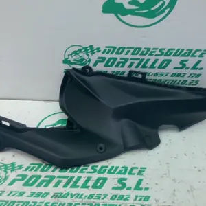 Foto de Carcasa delantera izquierda Kawasaki Z 900 referencia 6-24-47498 foto 4