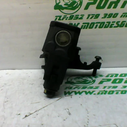 Foto de Bomba de freno delantero Yamaha X MAX 125 referencia 172-19-25127