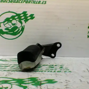 Foto de Estribera trasera izquierda con reposapies Yamaha XMAX 250 referencia 213-19-37369 foto 1