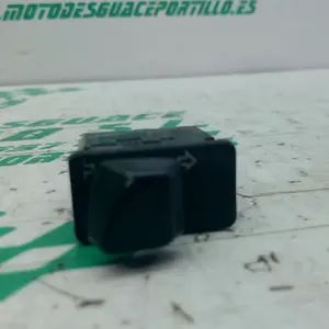 Foto de Interruptor de intermitente Honda SH 300 I referencia 364-23-46173 foto 4