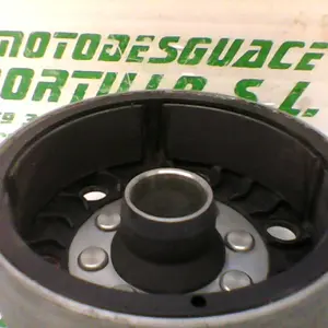 Foto de Plato magnetico Peugeot LOOXOR 125 referencia 178-19-23948 foto 7