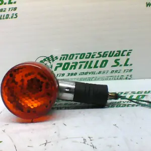 Foto de Intermitente trasero derecho Kymco VENOX 250 referencia 109-22-44515 foto 10