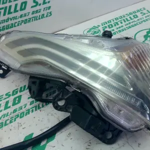 Foto de Intermitente delantero izquierdo Honda SH 125I 13-16 referencia 70-24-47219 foto 4