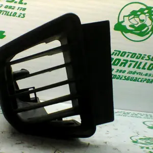 Foto de Entrada de aire lateral derecha Yamaha YBR 125 referencia 99-20-37020