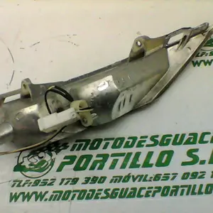 Foto de Intermitente delantero izquierdo Piaggio X8 125 referencia 295-20-37275 foto 7