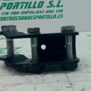 Foto de Soporte de amortiguador Piaggio BEVERLY 300 I referencia 452-23-46544 foto 5