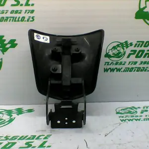 Foto de Puerta depósito gasolina Honda Pcx 125 referencia 181-23-46252 foto 2