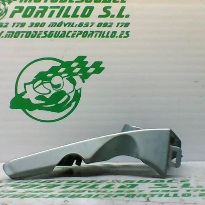 Foto de Embellecedor de cabezón derecho Aprilia Area 51 referencia 54-20-35892