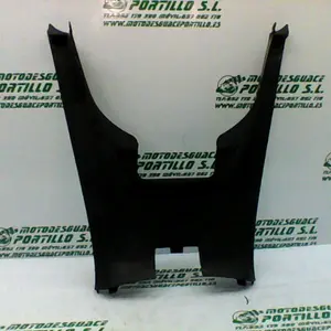 Foto de Carcasa bajo asiento Kymco Super Dink 125 referencia 100-22-36559 foto 10