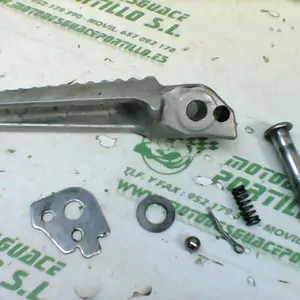 Foto de Reposapies trasero izquierdo Honda CBR650 FA referencia 104-18-13327 foto 1