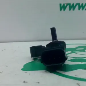 Foto de Sensor de presión de aire Kawasaki Z 900 referencia 6-24-47565 foto 3