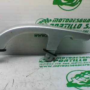 Foto de Asidero derecho Yamaha XMAX 250 referencia 213-19-37420 foto 7