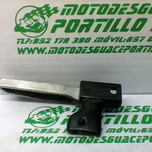 Foto de Reposapies trasero izquierdo Peugeot TWEET 125 15-18 referencia 244-20-26738 foto 3