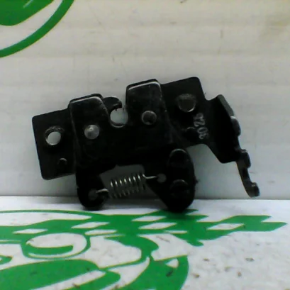 Foto de Cerradura del asiento Piaggio LIBERTY 125 3V referencia 67-23-42435