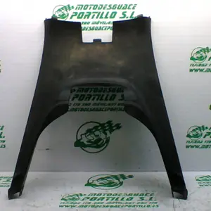 Foto de Carcasa bajo asiento Kymco Super Dink 125 referencia 100-22-36559 foto 12