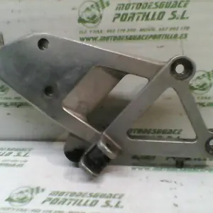 Foto de Estribera delantera derecha Honda VFR 750 referencia 141-17-10019 foto 2