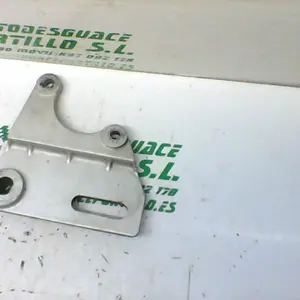 Foto de Soporte de pinza freno trasera Yamaha TZR 50 2T 3 referencia 221-19-22281 foto 3