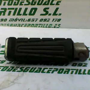 Foto de Reposapies trasero derecho Yamaha YBR 125 i referencia 171-21-30492 foto 3