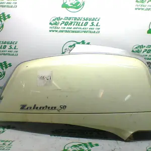 Foto de Carcasa lateral trasera derecha Keeway ZAHARA 50 referencia 404-21-37133 foto 3