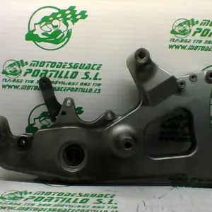 Foto de Basculante Yamaha X MAX 125 referencia 304-21-31469 foto 2