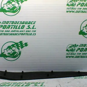 Foto de Alfombrilla izquierda Yamaha XMAX 250 referencia 213-19-37435