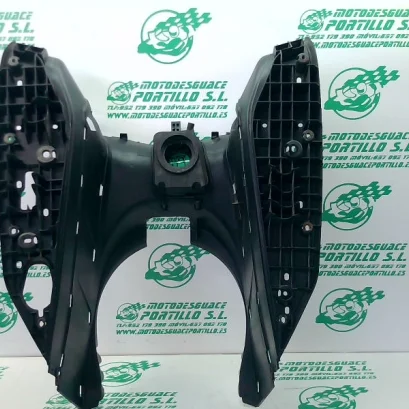 Foto de Suelo Yamaha XMAX 250I referencia 283-22-37647