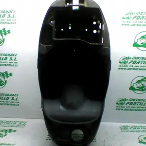 Foto de Porta-casco Piaggio LIBERTY 125 - 05-08 referencia 294-23-45185 foto 15