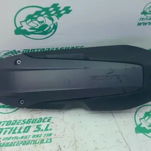 Foto de Embellecedor de tapa cárter Honda FORZA 125 referencia 396-25-49206 foto 7