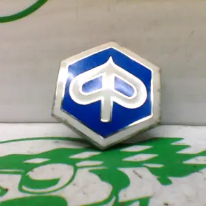 Foto de Emblema Piaggio LIBERTY 125 3V referencia 67-23-42437 foto 2