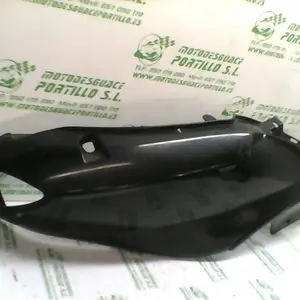 Foto de Carcasa lateral trasera derecha Piaggio Fly 50 4T referencia 123-17-12079 foto 2