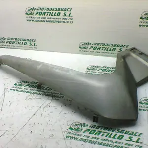 Foto de Carcasa lateral trasera derecha Yamaha XMAX 250 referencia 307-22-37444 foto 7