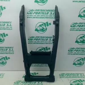 Foto de Basculante Kawasaki Z 900 referencia 6-24-47623 foto 2