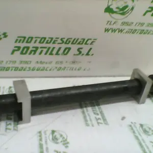 Foto de Eje de rueda trasera Yamaha R6 referencia 17-18-12350
