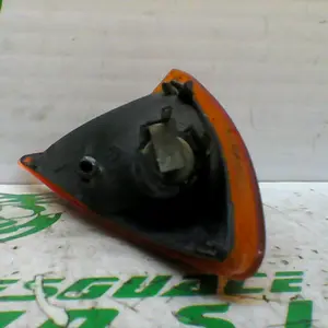Foto de Intermitente delantero izquierdo Peugeot Speedfight 1 50 referencia 109-18-23345 foto 3