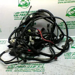 Foto de Instalación del faro Yamaha XMAX 250 referencia 307-22-37489 foto 2