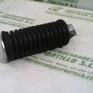 Foto de Reposapies trasero izquierdo Suzuki Intruder 250 referencia 391-23-46954