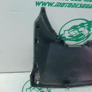 Foto de Carcasa bajo asiento Honda SH 300 I referencia 364-23-46049 foto 8