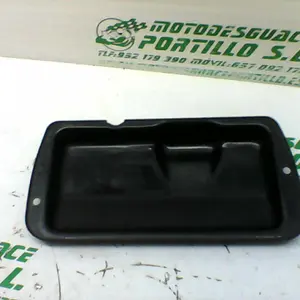 Foto de Tapa del motor de arranque Suzuki GS-500-F referencia 166-19-21566 foto 3