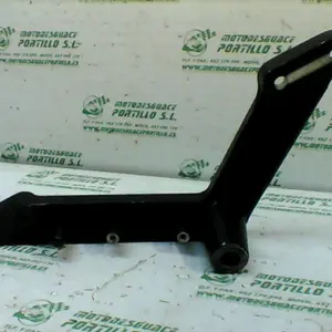 Foto de Soporte de motor Suzuki V Strom 650 referencia 144-19-21232 foto 8