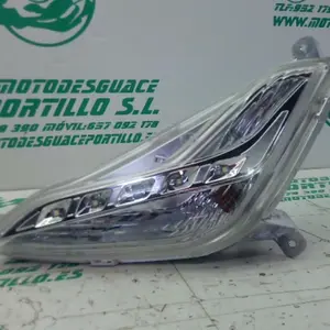 Foto de Intermitente delantero izquierdo Piaggio BEVERLY 300 I referencia 452-23-46518 foto 3