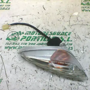 Foto de Intermitente delantero izquierdo Honda PS 125 referencia 106-24-47663 foto 14