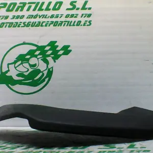 Foto de Embellecedor Guardabarros Delantero Izquierdo Keeway RKV 125 referencia 326-22-42276 foto 2