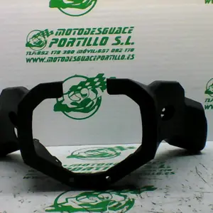 Foto de Embellecedor del manillar Kymco GRAND DINK 125 referencia 225-22-39993