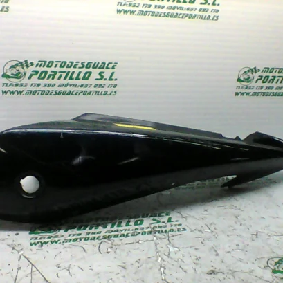 Foto de Carcasa lateral trasera izquierda Suzuki SV 650 S referencia 332-19-24975