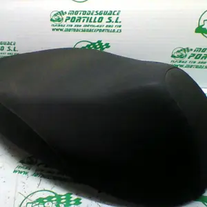 Foto de Asiento Kymco People`s125 referencia 34-16-34370 foto 4