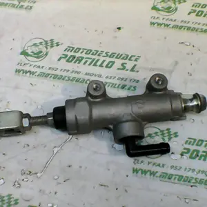 Foto de Bomba de freno trasero Suzuki GLADIUS SFV 650 I referencia 202-18-16081 foto 2