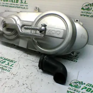 Foto de Tapa de cárter Kymco Grand dink 125 referencia 169-23-48532 foto 3