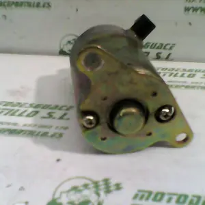 Foto de Motor de arranque Peugeot Tweet 50 4T referencia 92-23-45747