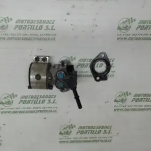 Foto de Tubo de admisión con inyector Honda Pcx 125 referencia 275-18-16883 foto 3